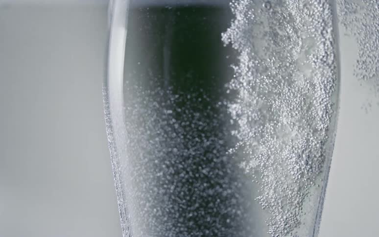 Bubbles move in the drink