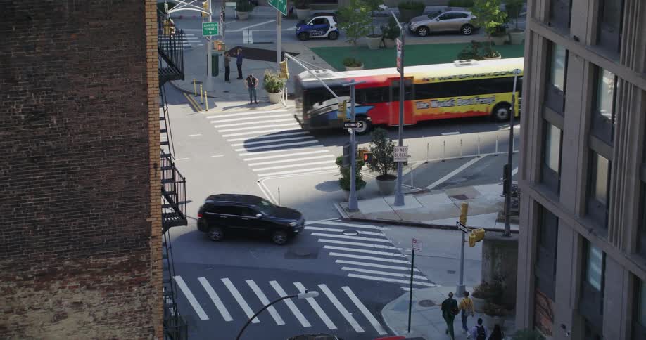 Traffic runs through the intersection in the city