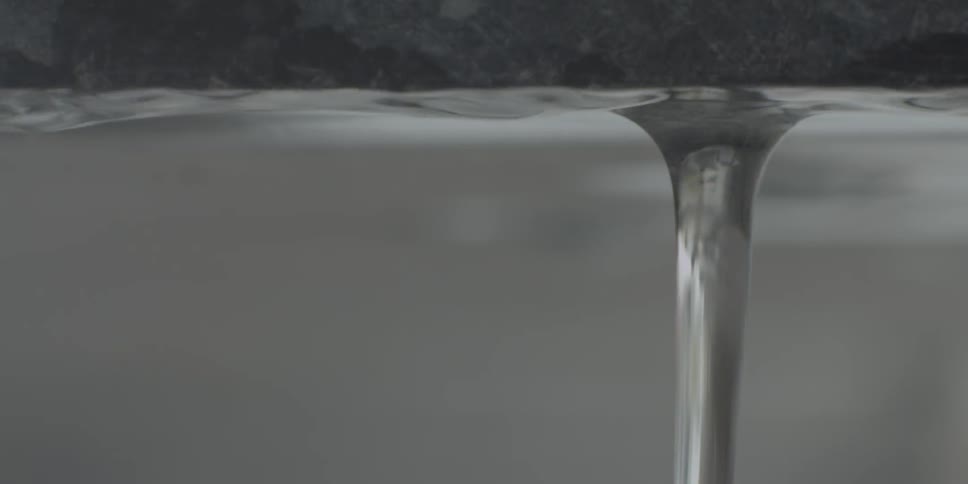 Water bubbles and drips
