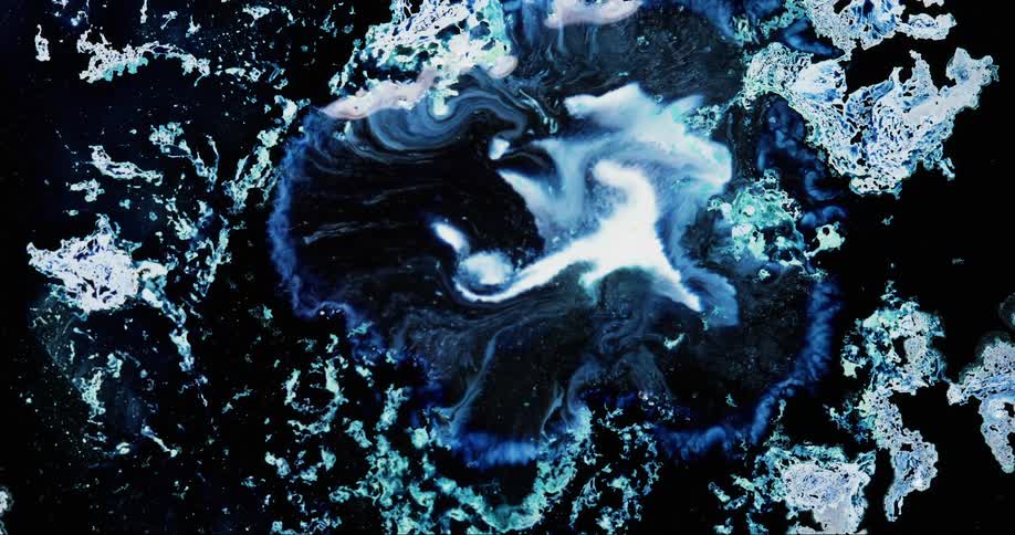 Microscopic view of a fluid in globule motion