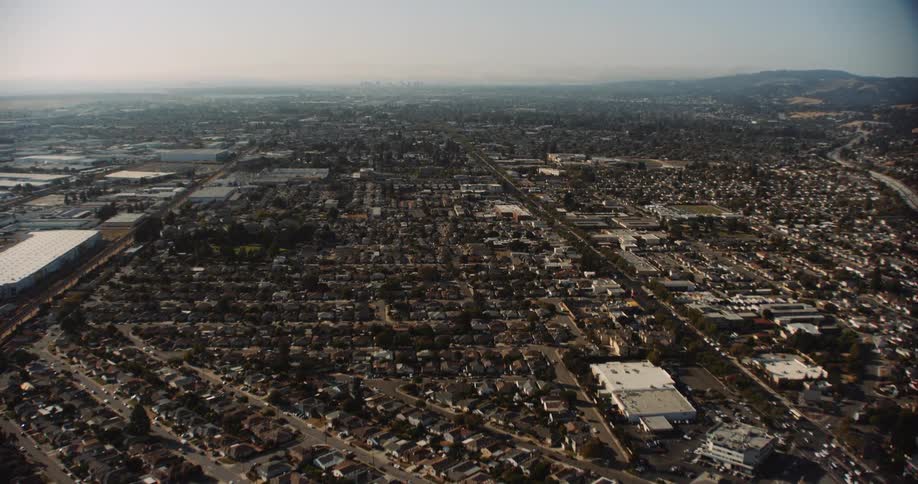 Skyline of a residential neighborhood in Oakland, CA, during the day