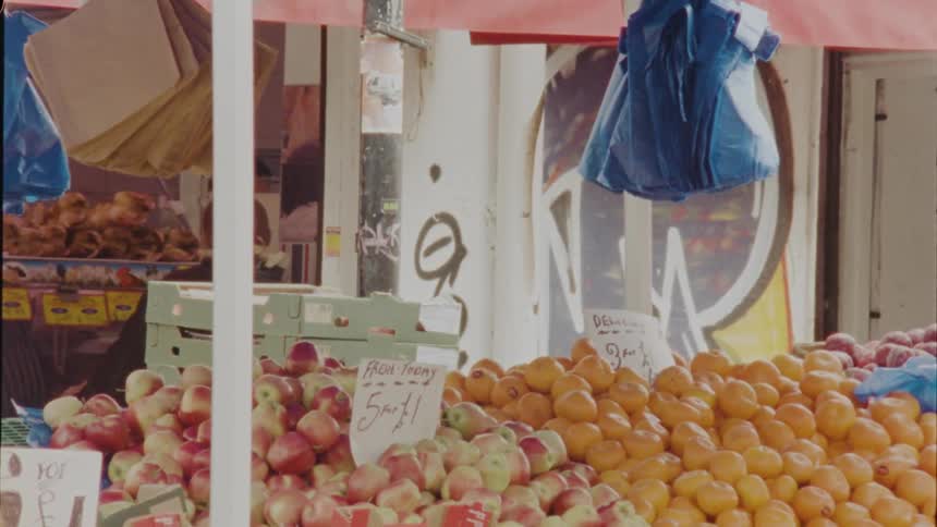 Market - 16mm