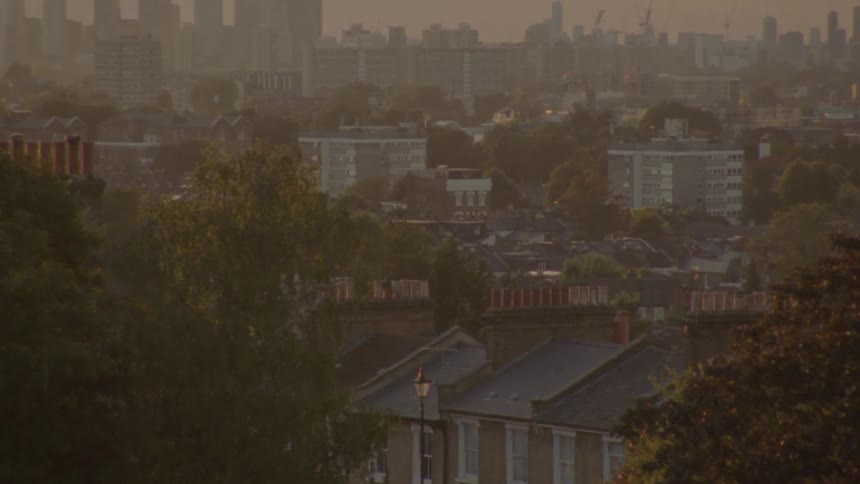 London cityscape at dusk - 16mm