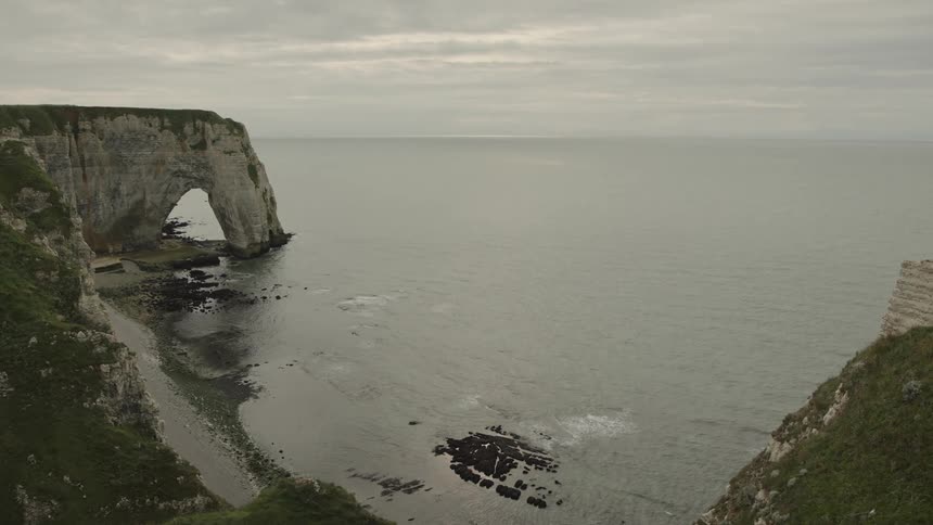 A bay beach on a cloudy day