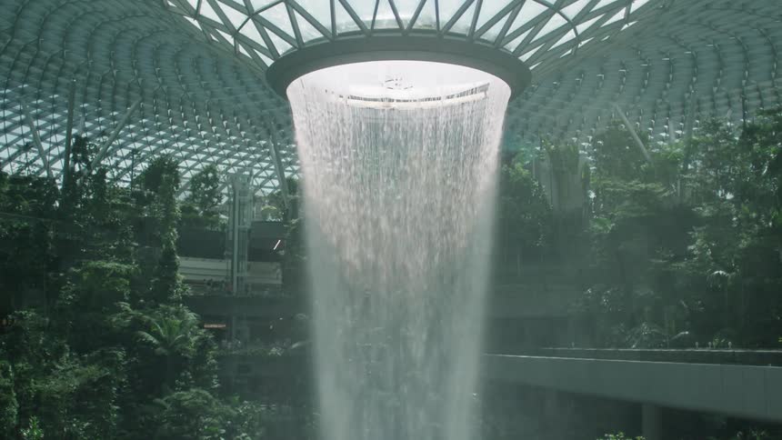 Water falls in the jewel