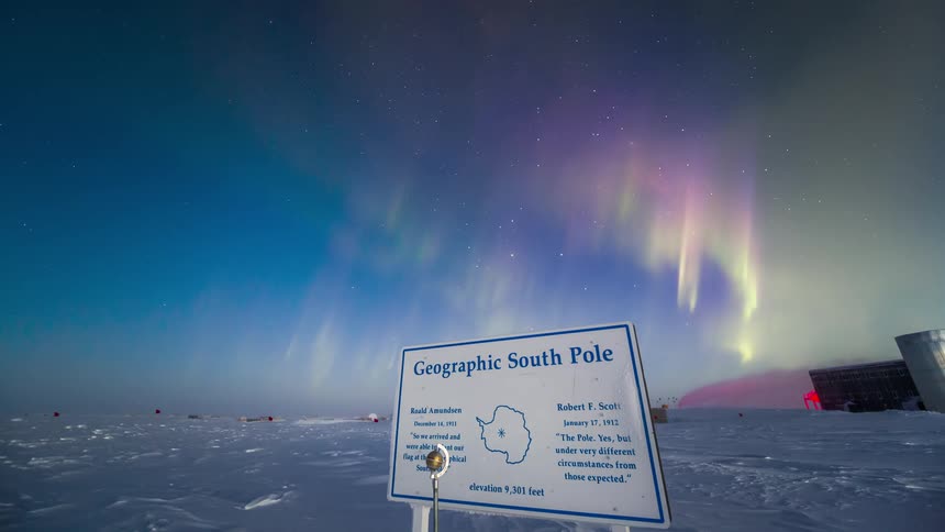 Aurora Australis in the starry sky of the south pole at night