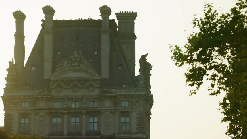 Exterior of the hotel de ville in paris at evening