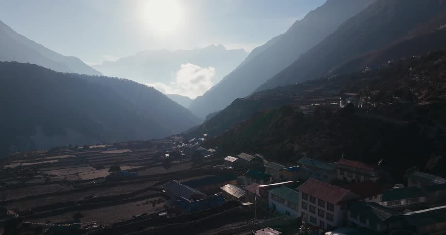 Community built in the middle of a plateau in the mountains