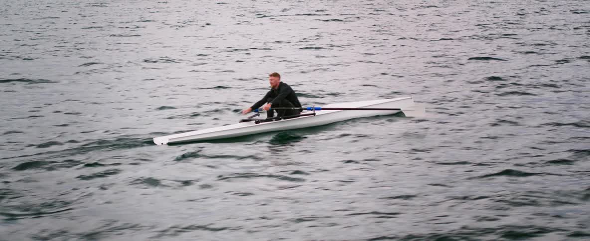 Rowing athlete shows mental toughness as he trains solo on choppy water
