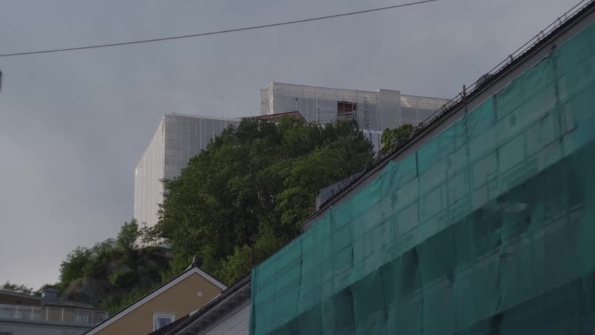 A clip of an unfinished building
