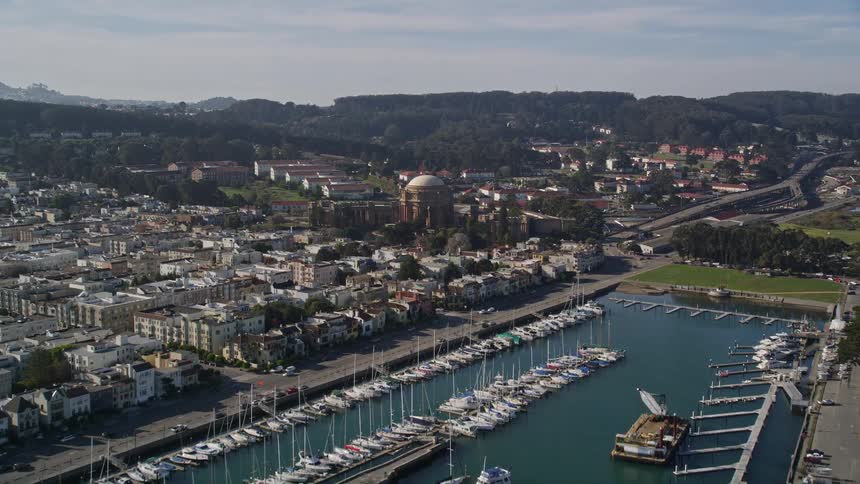 A revealing clip of a city