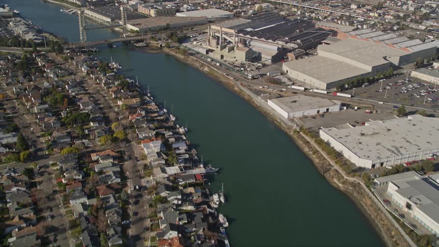 A river bisects a city and suburbs