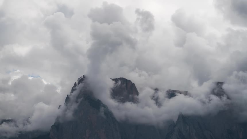 Clouds roll over the mountain range