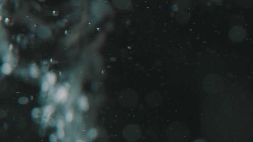 Moving water bubbling