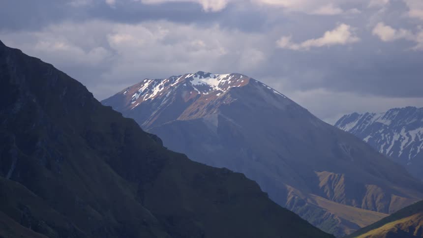 Light clouds above the mountains