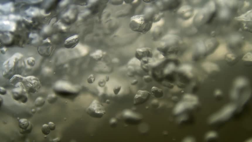 Water flows and bubbles