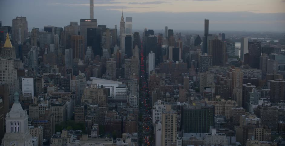 A city skyline on a cloudy day