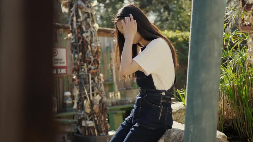 A clip of an asian lady posing