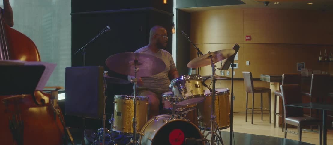 People play instruments on the stage