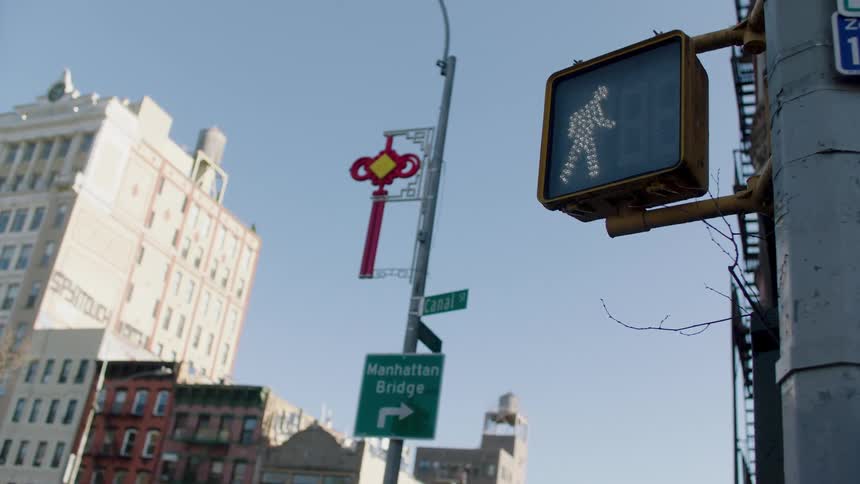 Sign authorizing the passage of pedestrians