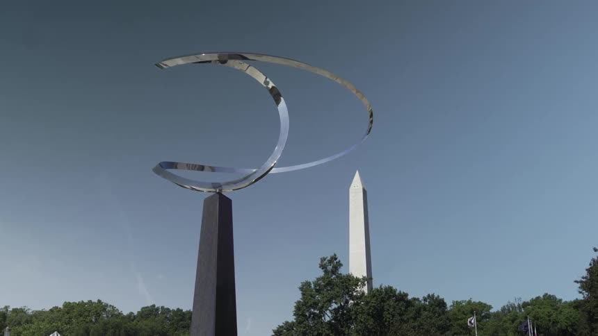 The double helix sculpture located near the washington monument in washington dc