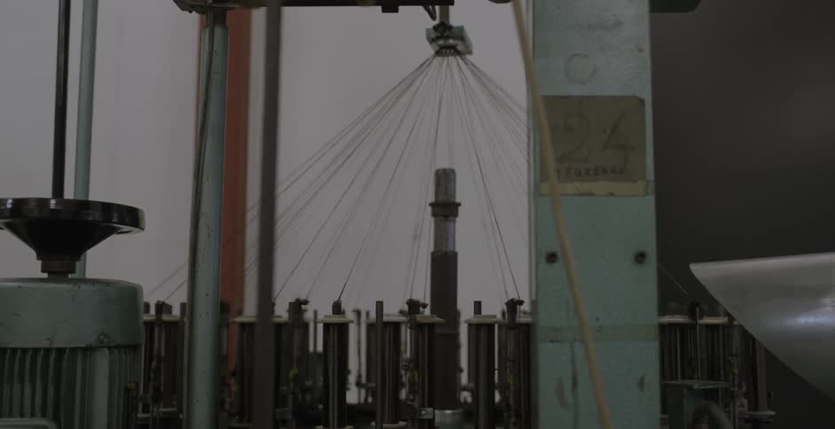 Threads work with a machine threading