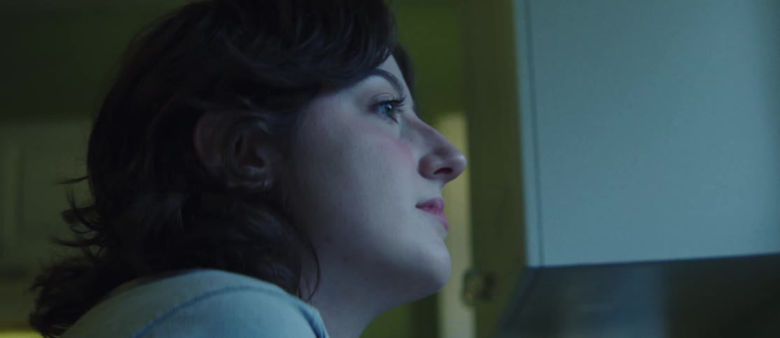 A close up footage of a lady smiling