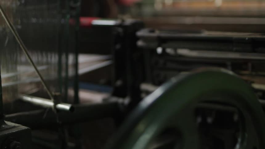 Textile machine in operation