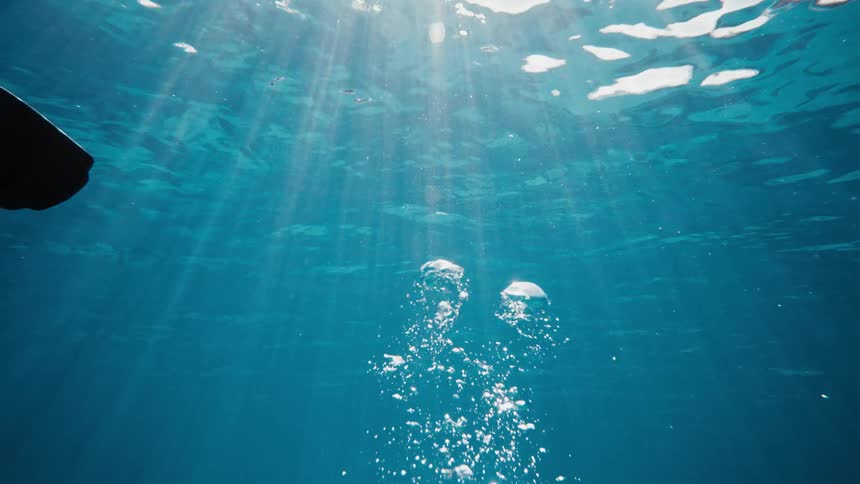 Air bubbles inside ocean water