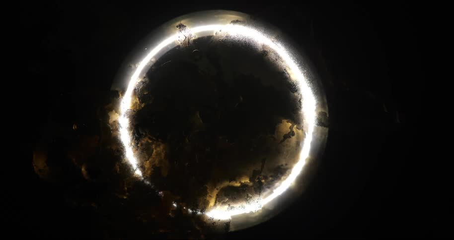 Abstract circular light in a liquid