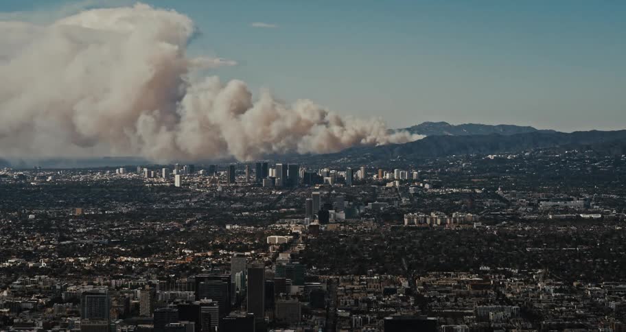 The Palisades Fire ignites in West Los Angeles