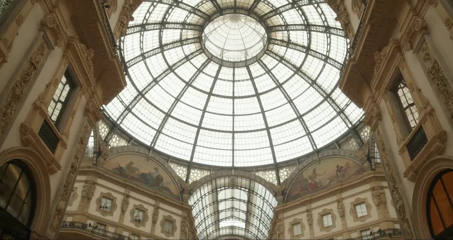 Architecture and interior of a building with a glass dome