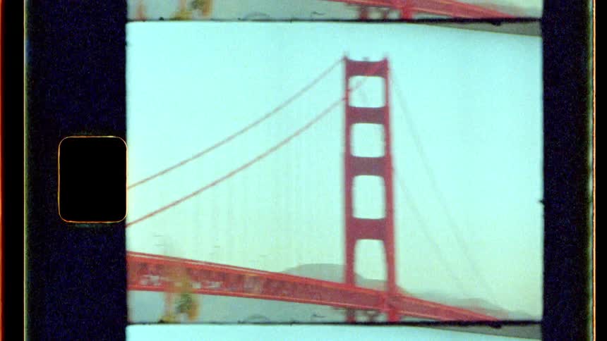Landscape of the golden gate bridge with mountains in the background