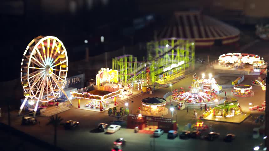 People are having fun at the amusement park
