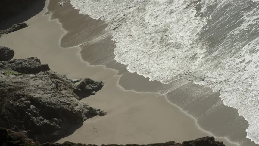 Ocean tide coming in