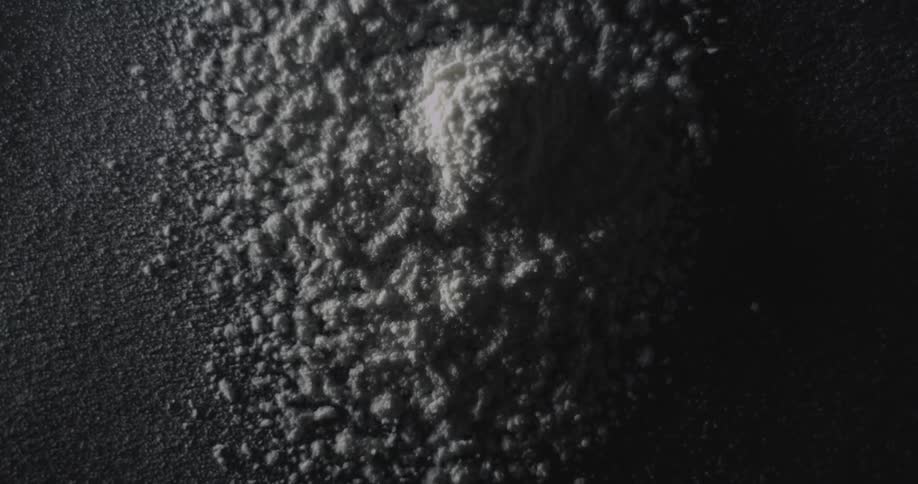 Some dirt vibrating on the ground