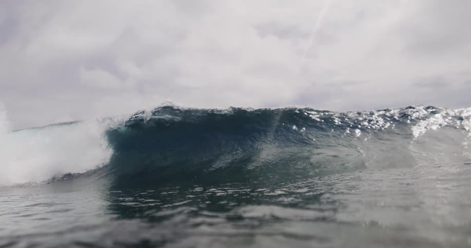 Wave in the ocean breaking