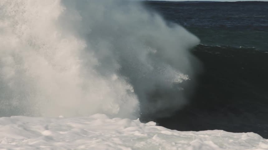 Natural landscape of a strong tubular wave breaking in the ocean