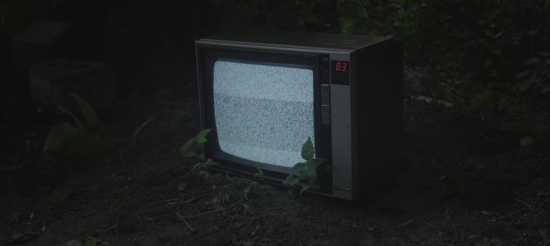 Tv flickering static outside on the ground