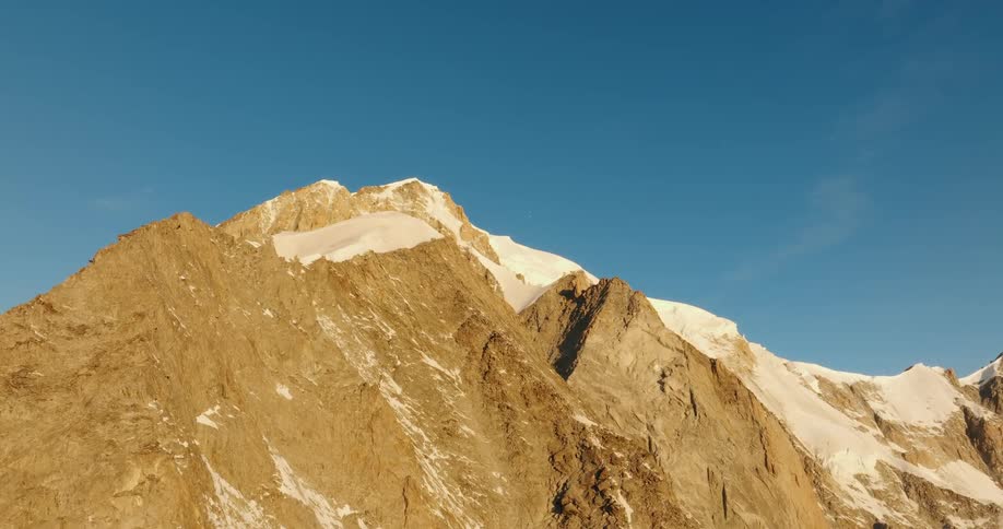 The top ridges of a rocky mountain range