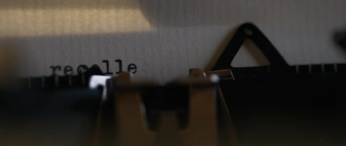 The old fashioned typewriter is working