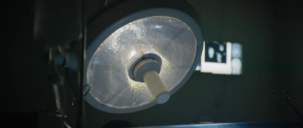 A lamp is in the operating room