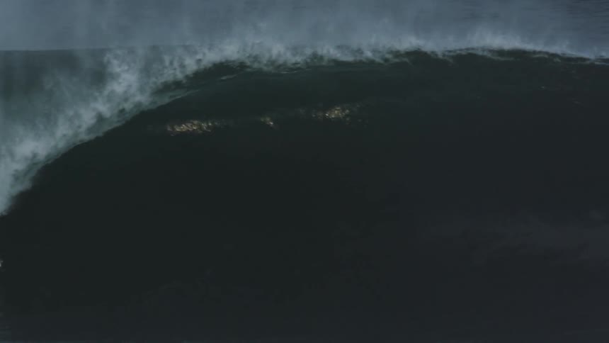 A wave cresting in slow motion