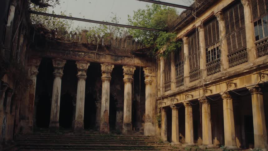 An old mansion worn by time