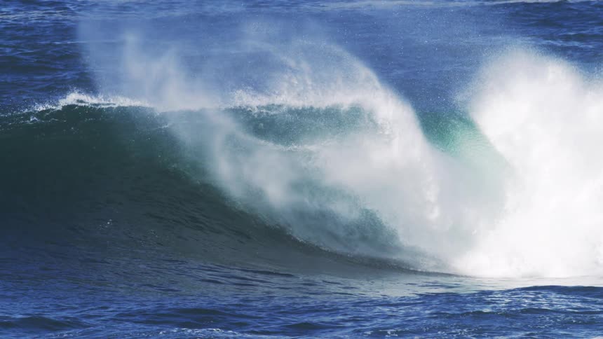 Tubular impact wave in the ocean