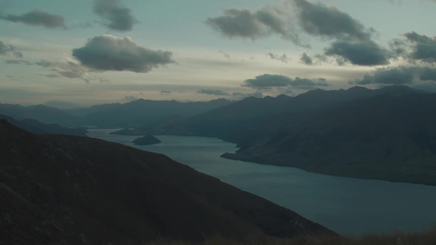 A river runs through the mountains