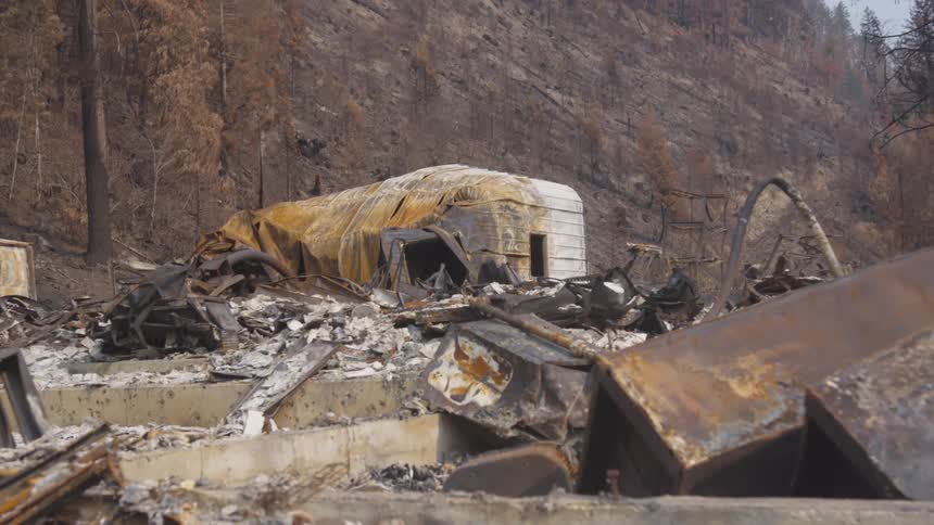 Environment with debris on the edge of a mountain