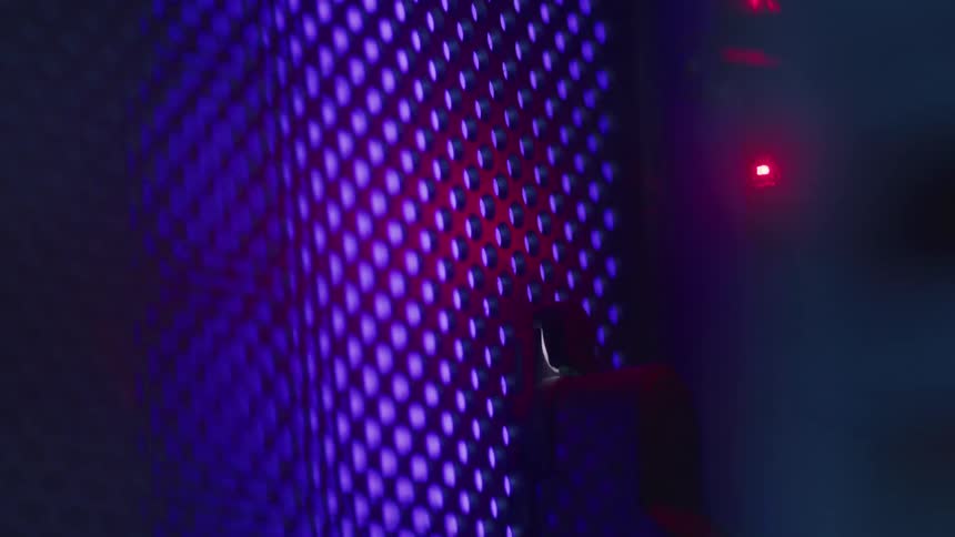 A screen changes color