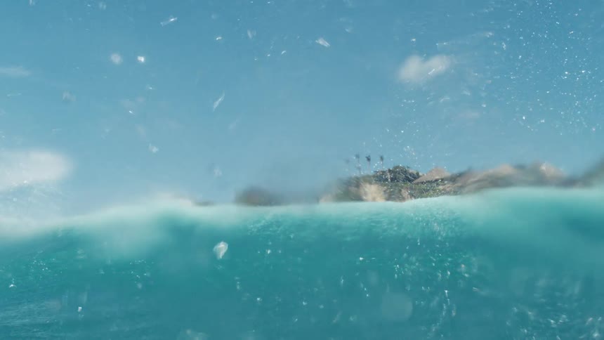 Crystalline wave passing through the ocean
