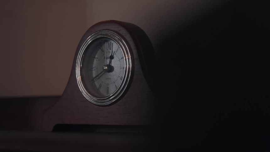 Wooden mantel clock